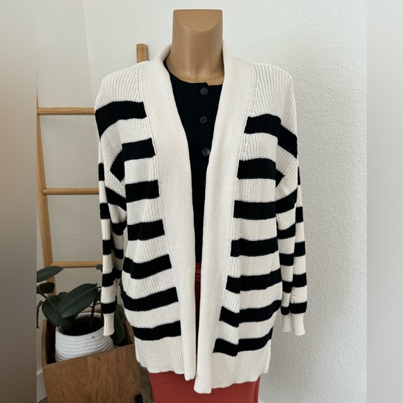NWT Women's Open Layering Cardigan Black/Cream universal thread - Picture 6 of 8